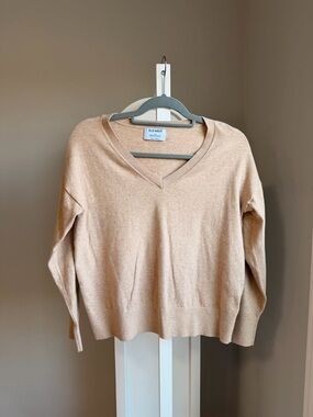 Old Navy Women's V-Neck Sweater - Light Beige